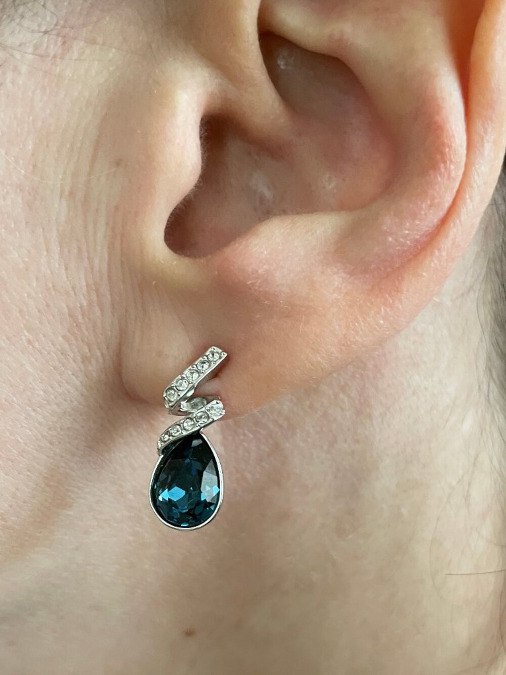 NEW Swarovski Laureen Blue Crystal Drop Earrings With Box and Tag